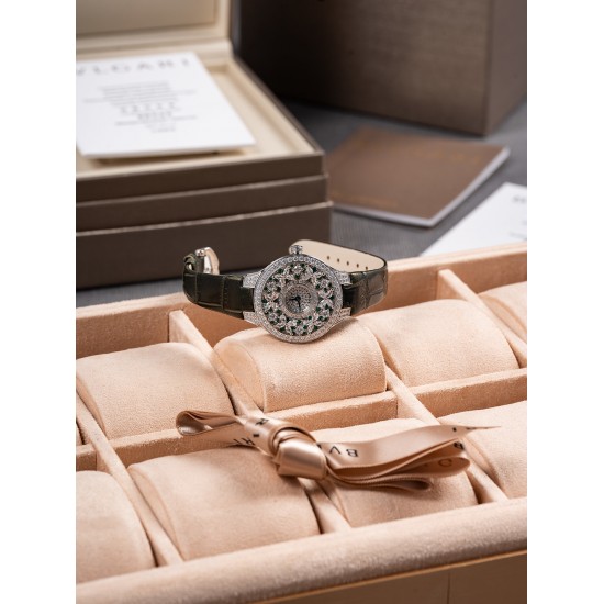 Van Cleef Watch: Top Quality