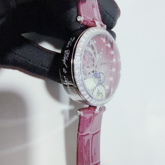 Van Cleef Watch: Top Quality