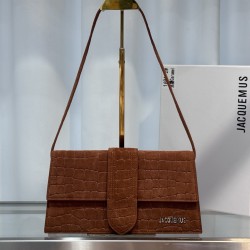 
Frosted crocodile pattern on the ins really fire explosion of niche brands and new explosive models.
Design of the new bag type also added suede material more suitable for the texture of autumn and winter can be turned into a handbag in seconds impeccabl