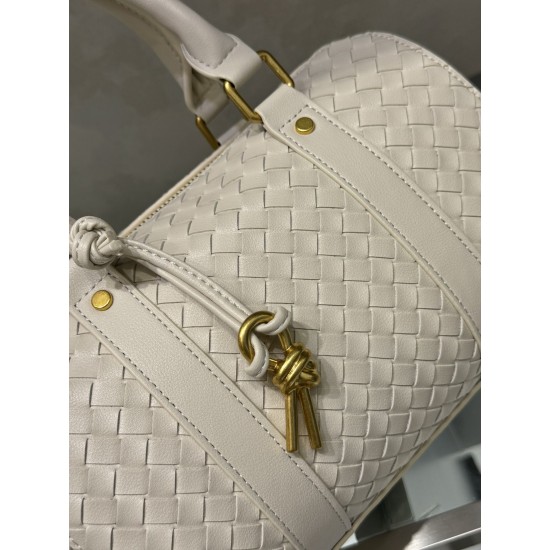 B new dual-purpose pillow bag versatile fashion models
  Model No.: 9902#
  Size: 25x12.5x16cm