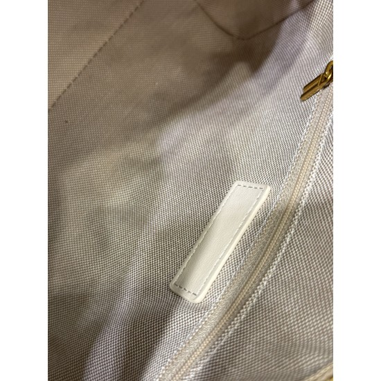 B new dual-purpose pillow bag versatile fashion models
  Model No.: 9902#
  Size: 25x12.5x16cm