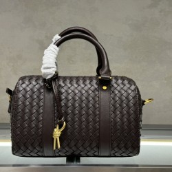 B new dual-purpose pillow bag versatile fashion models
  Model No.: 9902#
  Size: 25x12.5x16cm