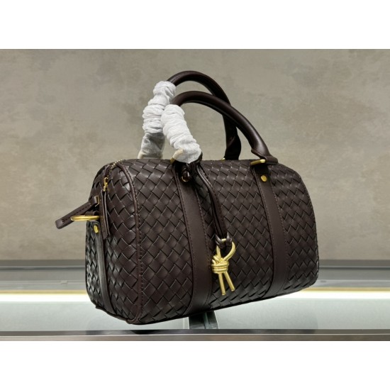 B new dual-purpose pillow bag versatile fashion models
  Model No.: 9902#
  Size: 25x12.5x16cm