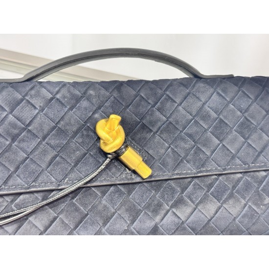 New Weave Clutch Bag / Slant Down Bag Frosted Leather
Size: 34X14X7
Model No. 9906-2#
#The tiny one is really super lightweight and textured, super elegant!