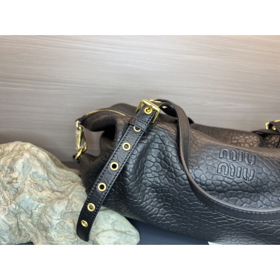 390 Actual Miu 25ss show biker bag size 361521