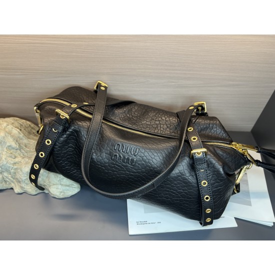 390 Actual Miu 25ss show biker bag size 361521