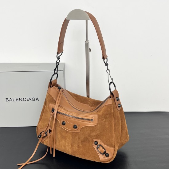 360 Balengiag le city moto small biker bag is back in full force If you like the studded functionality of the biker bag but want it to be a little more minimalist, we highly recommend you to choose the moto, which is lightweight and has a large capacity, 