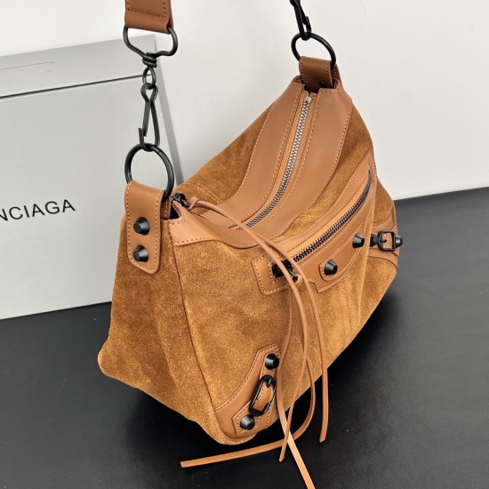 360 Balengiag le city moto small biker bag is back in full force If you like the studded functionality of the biker bag but want it to be a little more minimalist, we highly recommend you to choose the moto, which is lightweight and has a large capacity, 