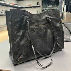 All-purpose commuter Le City Tote who knows City Tote really pulls the practical and value full of classic biker elements rivets design cool full capacity amazing computer umbrella makeup bag all stuffed with