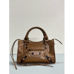 360 Upgraded Small Brown New Le City Biker Bag A classic reinterpreted The return of the iconic BALENCIAGA Le City, first introduced in 2000 The reintroduced Le City is crafted in luxurious Arena leather emphasizing vintage details including the original 