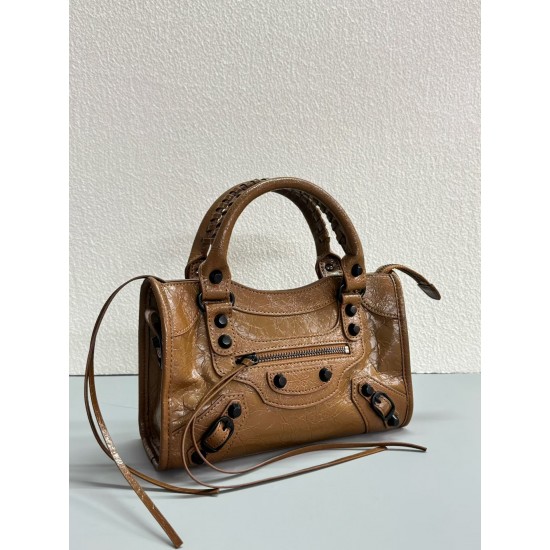 360 Upgraded Small Brown New Le City Biker Bag A classic reinterpreted The return of the iconic BALENCIAGA Le City, first introduced in 2000 The reintroduced Le City is crafted in luxurious Arena leather emphasizing vintage details including the original 