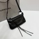 Waxed Black Small Balenciag New Horizontal Handle Camera Biker Bag The increasingly popular Parisian biker bag is finally new! The traditional biker bag has been improved to maintain the classic biker elements, full of rock and roll atmosphere, bold and a