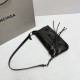 Waxed Black Small Balenciag New Horizontal Handle Camera Biker Bag The increasingly popular Parisian biker bag is finally new! The traditional biker bag has been improved to maintain the classic biker elements, full of rock and roll atmosphere, bold and a