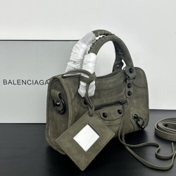 Small Frosted green New Le City biker bag A classic reinterpreted A return to the iconic bag first introduced in 2000 BALENCIAGA Le City is reintroduced in luxurious Arena leather The reintroduction of the Le City emphasizes vintage detailing, including t
