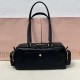 380 MiuMi25ss early spring models locomotive bag hot in the early spring models are really too grassy to continue the last season's unruly rebellious girl is also elegant retro bag using the top imported calfskin leather smooth and delicate soft sheepskin