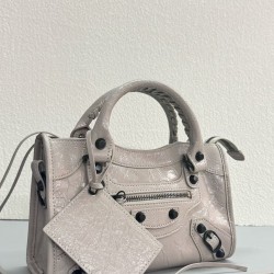 360 Upgraded Small Milk Tea New Le City Biker Bag A classic reinterpreted The return of the iconic BALENCIAGA Le City, first introduced in 2000 The reintroduced Le City is crafted in luxurious Arena leather emphasizing vintage detailing including the orig