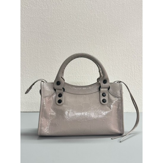 360 Upgraded Small Milk Tea New Le City Biker Bag A classic reinterpreted The return of the iconic BALENCIAGA Le City, first introduced in 2000 The reintroduced Le City is crafted in luxurious Arena leather emphasizing vintage detailing including the orig