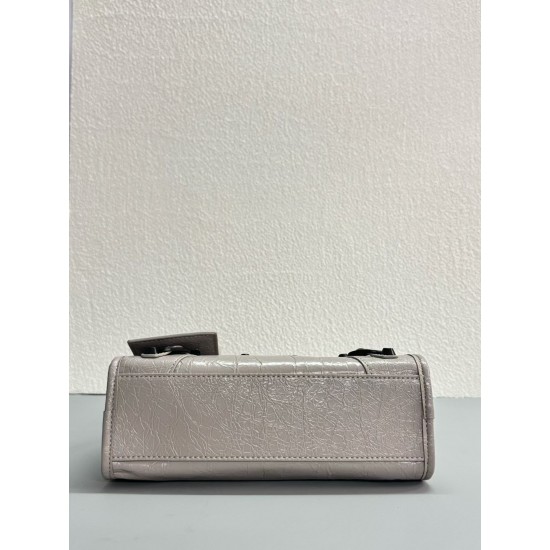 360 Upgraded Small Milk Tea New Le City Biker Bag A classic reinterpreted The return of the iconic BALENCIAGA Le City, first introduced in 2000 The reintroduced Le City is crafted in luxurious Arena leather emphasizing vintage detailing including the orig