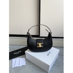 360 AVA moon bag black calf leather lining anti-brushed cowhide hardware using pairs of zp real thick gold plating technology crescent moon bag type with triumphal arch large gold buckle embellishment simple hundred with a sense of high class pull full te