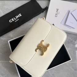Genuine gold Triumph large milkshake white retro classic models hardware using on zp real thick gold plating technology custom calfskin material texture full of low-key luxury retro style closed eyes into how can not be wrong choice of the whole bag feels
