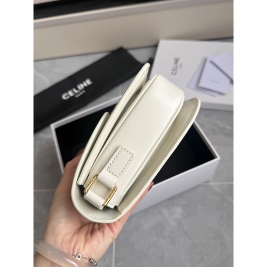 Genuine gold Triumph large milkshake white retro classic models hardware using on zp real thick gold plating technology custom calfskin material texture full of low-key luxury retro style closed eyes into how can not be wrong choice of the whole bag feels