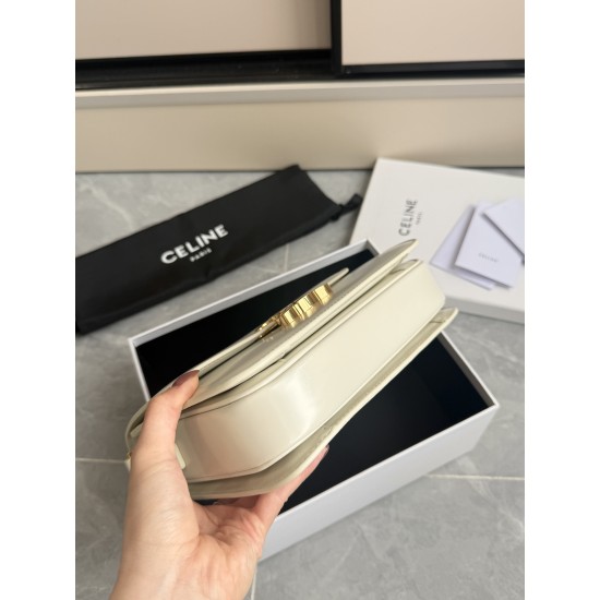 Genuine gold Triumph large milkshake white retro classic models hardware using on zp real thick gold plating technology custom calfskin material texture full of low-key luxury retro style closed eyes into how can not be wrong choice of the whole bag feels