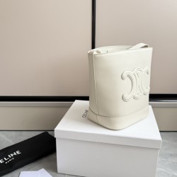 360 cuir bucket bag white Arc de Triomphe embossed full leather crossbody bucket understated simplicity casual small style belongs to the more you look the more you like the model of the classic cowhide leather texture superb with the picture package size