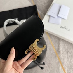 420 Arc de Triomphe backpack black stars interpretation of the new BONNIE small shoulders backpack charm super small and cute body exquisite and practical iconic for the Arc de Triomphe logo add a sense of high class bag with a full set of packaging size 