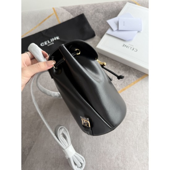 420 Arc de Triomphe backpack black stars interpretation of the new BONNIE small shoulders backpack charm super small and cute body exquisite and practical iconic for the Arc de Triomphe logo add a sense of high class bag with a full set of packaging size 