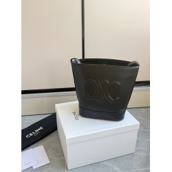 360 cuir bucket bag black Arc de Triomphe embossed full leather crossbody bucket understated simplicity casual small style belongs to the more you look the more you like the model of the classic cowhide leather texture superb with the picture package size