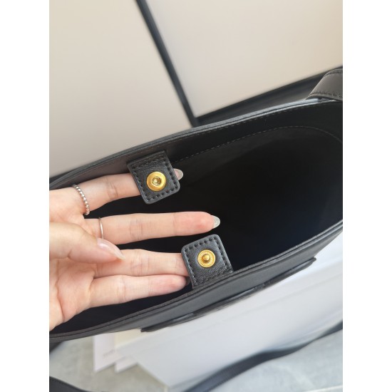 360 cuir bucket bag black Arc de Triomphe embossed full leather crossbody bucket understated simplicity casual small style belongs to the more you look the more you like the model of the classic cowhide leather texture superb with the picture package size