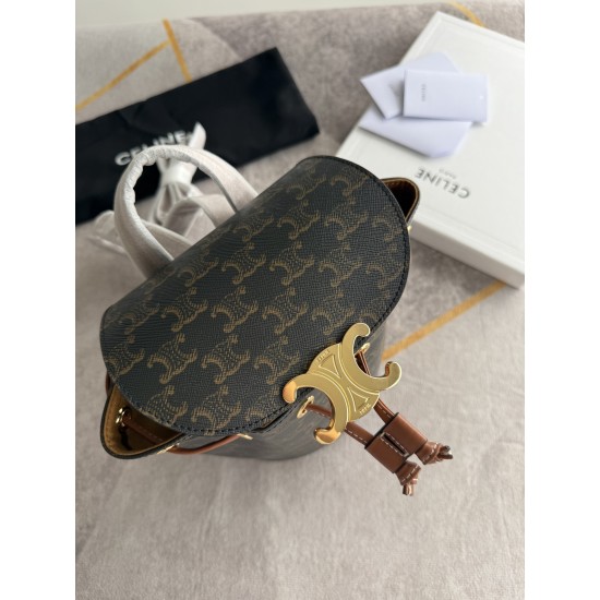 420 Arc de Triomphe backpack old flower pvc with head layer cowhide texture superb stars interpretation of the new BONNIE small shoulder backpack charm super small and lovely body exquisite and practical logo for the Arc de Triomphe logo to add a sense of