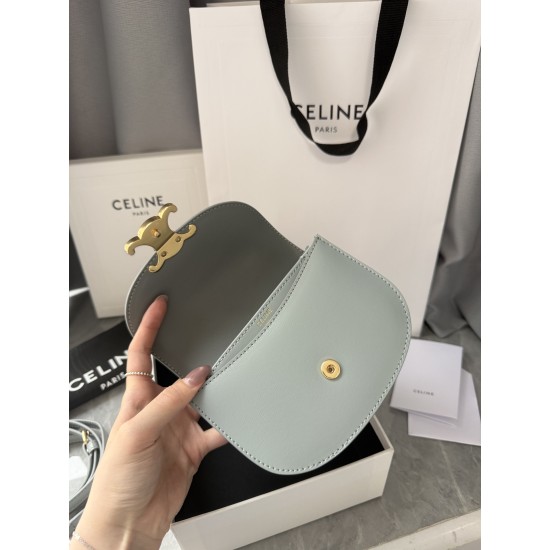 380 Arc de Triomphe Tote Saddle Bag Ice Blue Mini Tote Bag Hardware is made of pairs of zp real thick gold plating technology customized pairs of version cowhide leather playful and cute mini small bag with box packaging size 1551155cm