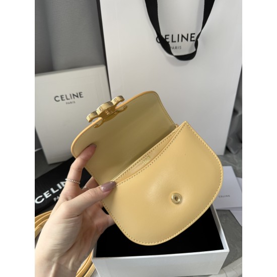 380 Arc de Triomphe handbag saddle bag yellow mini handbag hardware using pairs of zp real thick gold plating technology customized pairs of version cowhide leather playful and cute mini small bag with box packaging size 1551155cm