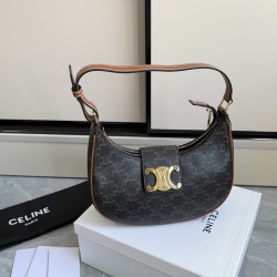 360 AVA moon bag old flower head layer cowhide lining anti-brushed cowhide hardware using the pair of zp real thick gold plating technology crescent moon bag type with triumphal arch large gold buckle embellishment simple versatile senior sense of pull fu