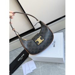 360 AVA moon bag old flower head layer cowhide lining anti-brushed cowhide hardware using the pair of zp real thick gold plating technology crescent moon bag type with triumphal arch large gold buckle embellishment simple versatile senior sense of pull fu