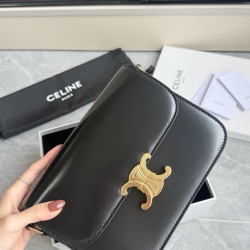 Genuine gold Triumphal Arch large black retro classic models hardware using to zp real thick gold plating technology custom calfskin material texture full of low-key luxury retro style closed eyes into how can not be wrong choice of the whole bag feels ve