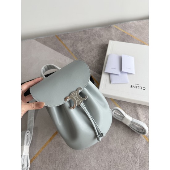 420 Arc de Triomphe backpack ice blue stars interpreted the new BONNIE small shoulders backpack charm super small and lovely body exquisite and practical iconic for the Arc de Triomphe logo add a sense of high class bag with a full set of packaging size 2