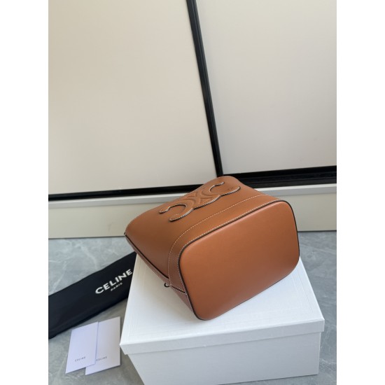 360 cuir bucket bag brown Arc de Triomphe embossed full leather crossbody bucket understated simplicity casual small style belongs to the more you look the more you like the model of the classic cowhide leather texture superb with the picture package size