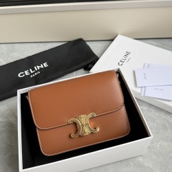 Genuine gold Triumph small plain brown popping models to attack hardware using to zp real thick gold plating technology custom calfskin material texture full of low-key luxury retro style closed eyes into how can not be wrong choice with the picture packa