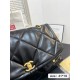 160 With Folding Box Size 4118Chanel Chanel 25k Flap Underarm Bag This bag combines all the classic elements of XiaoxiangLingguard Leather ChainDouble C LogoThe whole thing is very Nessy and fashionable3323