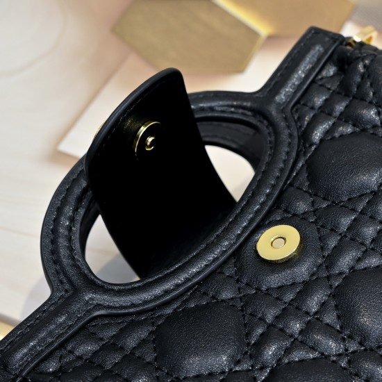 210 The Dior Jolie Top Handle Mini Chain Handbag is a new addition to the Early Spring 2016 Ready-to-Wear collection and features an elegant and sophisticated design crafted in creamy white sheepskin leather adorned with rattan latticework flap embellishe