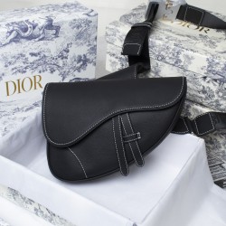The first layer of lychee grain 250 high-quality white buckle white line with the original box Dior homme 2020 PreFall early spring series saddle saddle bag strong launch Dior's new designer Kim Jones for the first time to handle the design of the first q