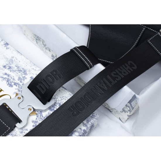 The first layer of lychee grain 250 high-quality white buckle white line with the original box Dior homme 2020 PreFall early spring series saddle saddle bag strong launch Dior's new designer Kim Jones for the first time to handle the design of the first q