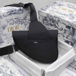 The first lychee grain 260 high-quality black buckle silk screen with the original box Dior homme 2020 PreFall early spring collection saddle saddle bag strong launch Dior's new designer Kim Jones for the first time to handle the design of the first quart