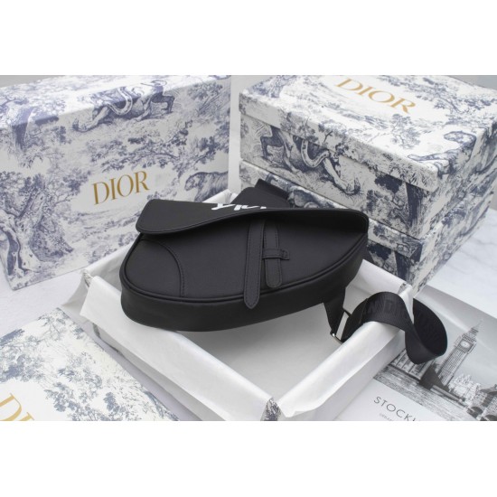 The first lychee grain 260 high-quality black buckle silk screen with the original box Dior homme 2020 PreFall early spring collection saddle saddle bag strong launch Dior's new designer Kim Jones for the first time to handle the design of the first quart