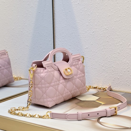 210 The Dior Jolie Top Handle Mini Chain Bag, new to the Early Spring 2016 Ready-to-Wear collection, is an elegant and sophisticated design crafted in creamy white sheepskin leather with rattan lattice flap embellished with a gold-tone metal CD logo and w