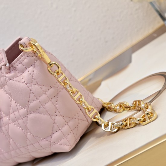 210 The Dior Jolie Top Handle Mini Chain Bag, new to the Early Spring 2016 Ready-to-Wear collection, is an elegant and sophisticated design crafted in creamy white sheepskin leather with rattan lattice flap embellished with a gold-tone metal CD logo and w