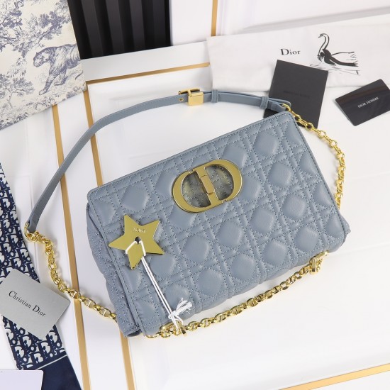 240Large 28CM with pentagramDior Lane stripe five compartmentsNew rattan plaid lambskin lining with lambskin lining with shoulder stripesSilver buckleMetal hardwareAdjustable thin shoulder strapCan be hand-carried or carried over the shoulder or cross-bod