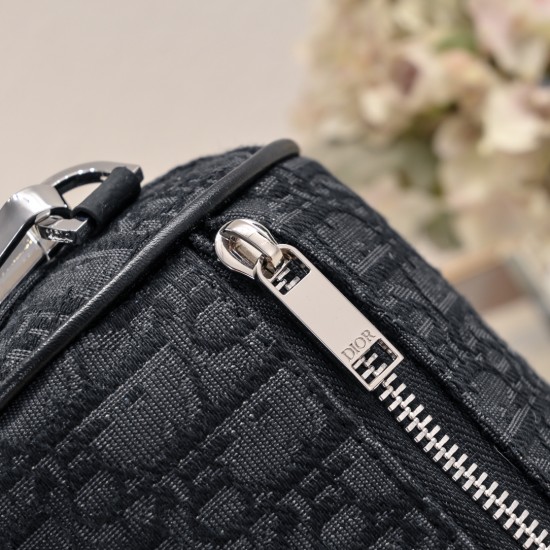 190 Original with tiger box Dior 2024 Early Spring New Inside with Inside Size OBLIQUE Printed Canvas Cylinder Bag Black Cloth and Black Calfskin Adjustable Removable Shoulder Strap Full Logo Logo Details Unisex Model CD1087 Size 211313cm